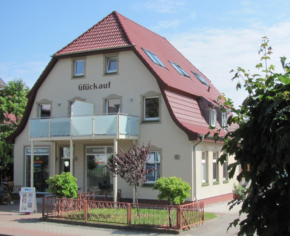 Ferienwohnungen Haus Glueckauf Kölpinsee المظهر الخارجي الصورة